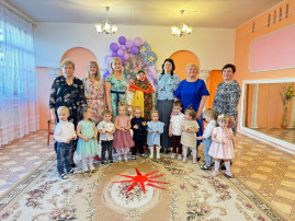 Праздник «8 Марта» в группах раннего возраста «Солнышко» и «Бабочки». Праздник «8 Марта» в группах раннего возраста «Солнышко» и «Бабочки».